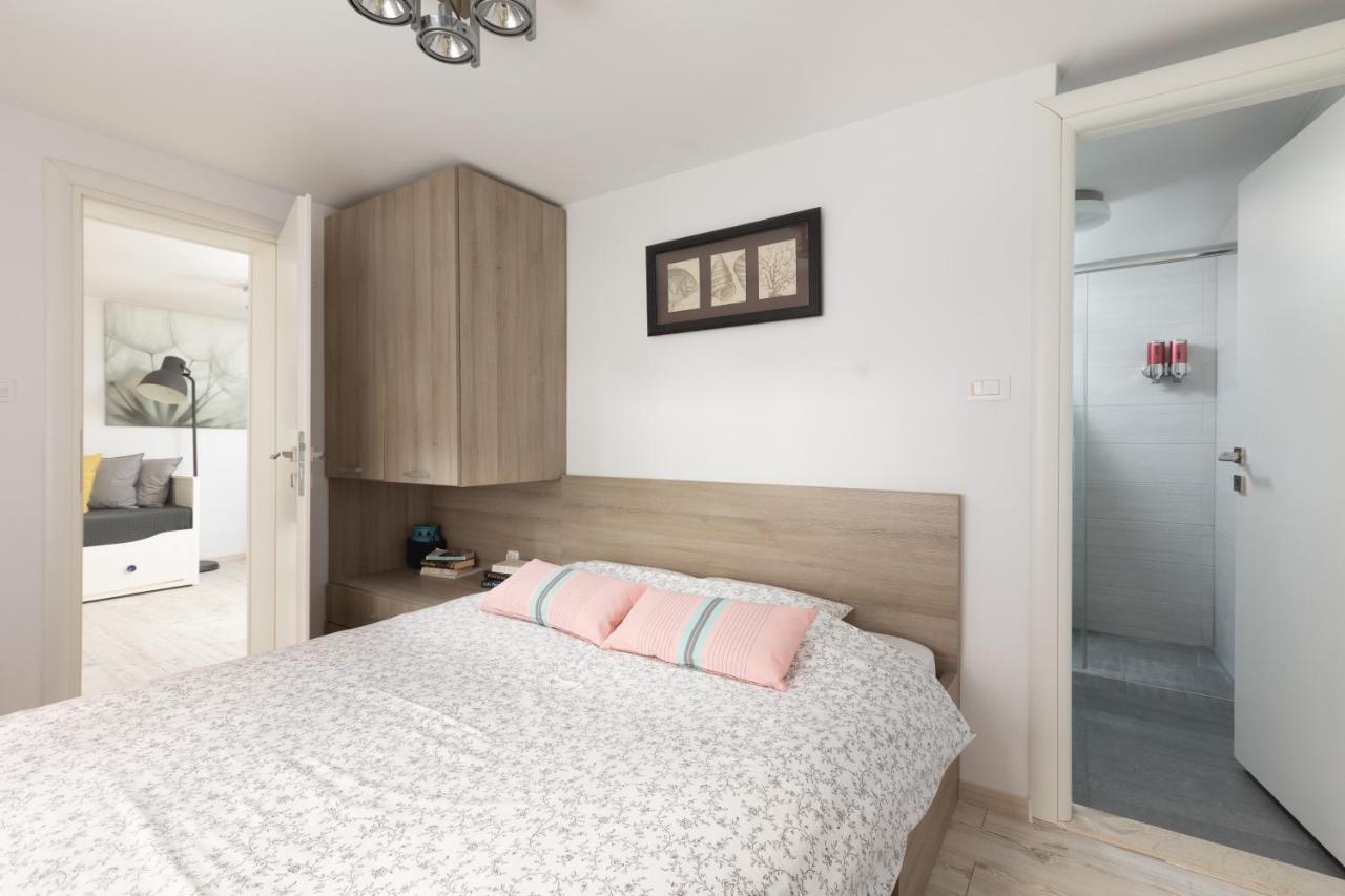 Apartment Coastal Villa Makarska Exterior photo